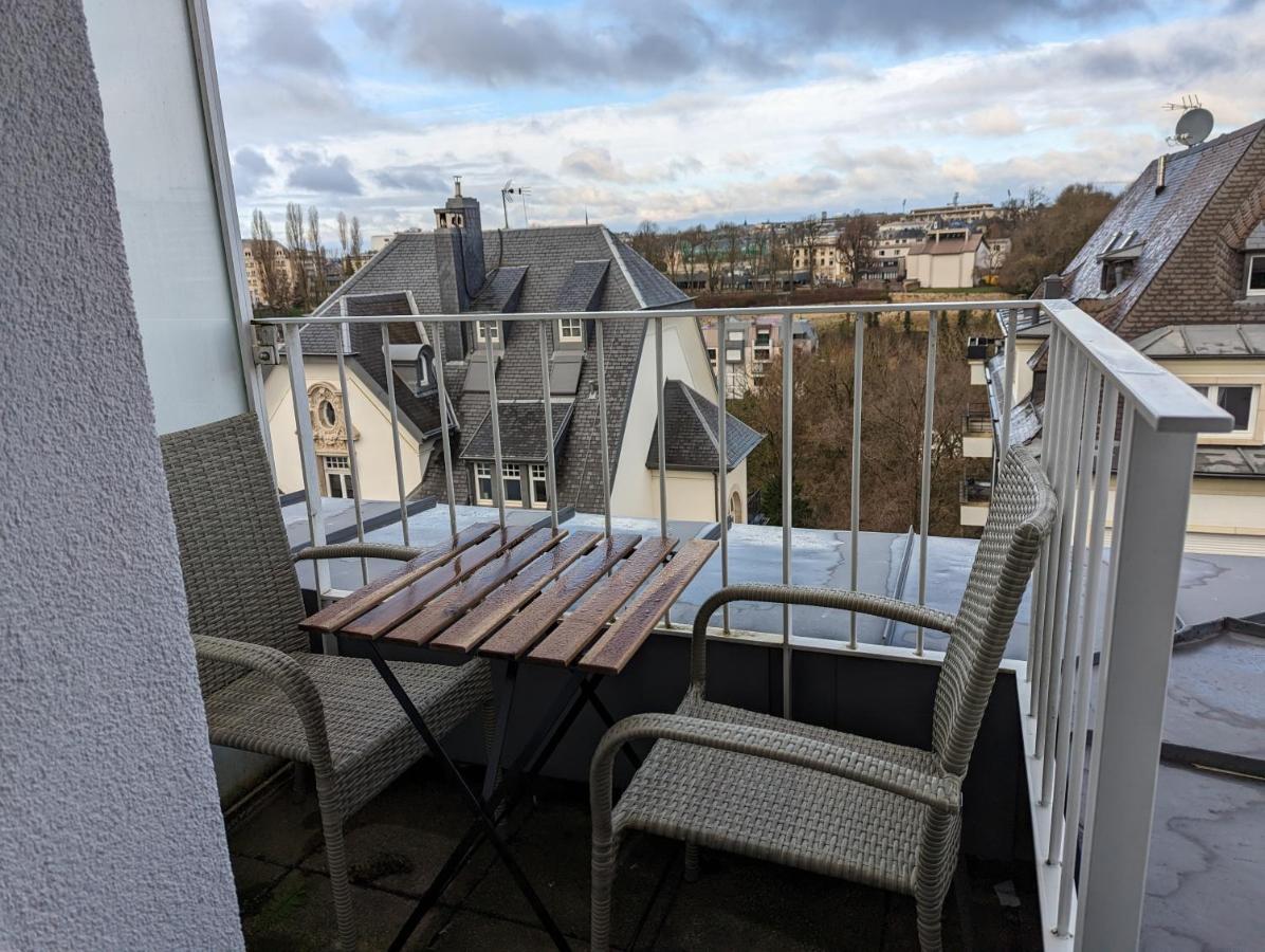 Top Floor Luxembourg City Studio With A Great View Appartement Buitenkant foto